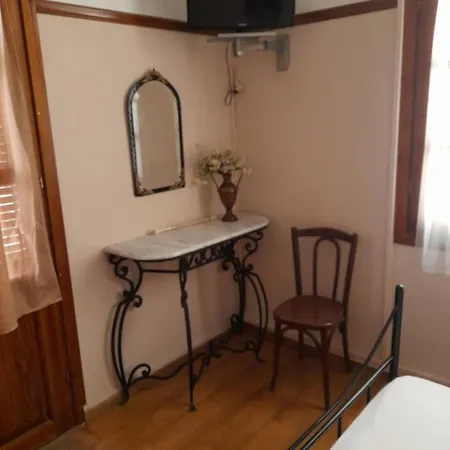 στρατής Aparthotel *