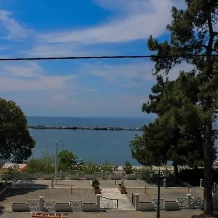 στρατής Aparthotel *