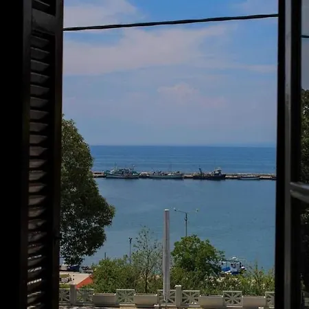 Aparthotel στρατής